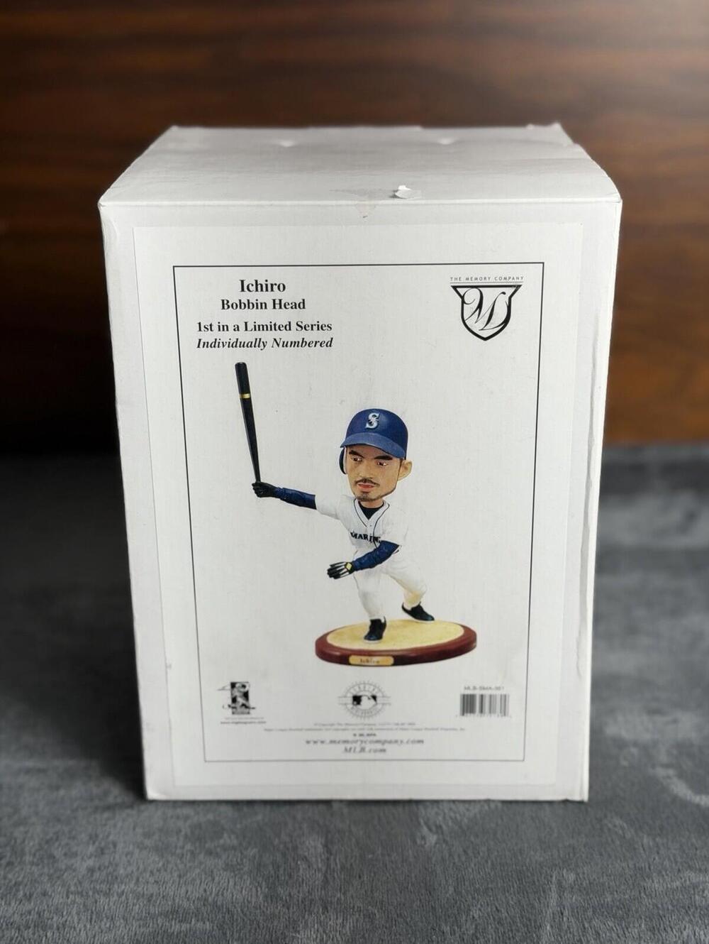 Ichiro Suzuki 2002 Mariners Team Store Bobblehead Memory Co. Ltd Ed 1883/3600